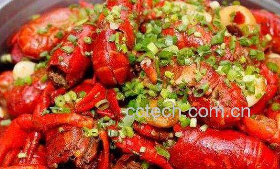 小龙虾怎么吃 小龙虾的正确吃法-1