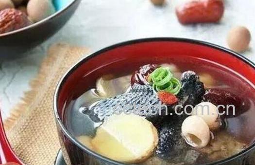 乌鸡汤的功效与作用及食用禁忌-1