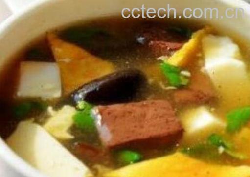 鸭血豆腐如何做好吃 鸭血豆腐的家常做法-1