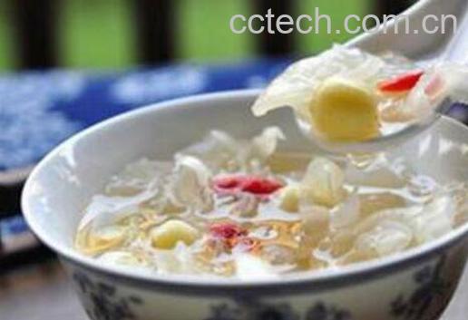 冰糖银耳汤的做法与功效-0