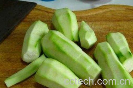 丝瓜如何去皮 丝瓜的营养价值-1