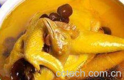 公鸡炖汤的好处和坏处-0