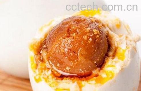 咸鸭蛋怎么吃 咸鸭蛋的吃法技巧-1