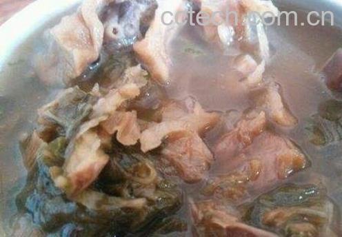 蕨菜干煲汤的功效与做法-1