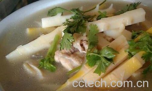 竹笋干排骨汤的功效与作用-1