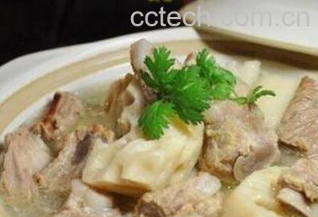 艾草煲排骨的功效与作用-1