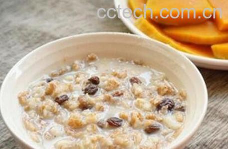 燕麦片怎么吃好吃 燕麦片的常见食用方法-1