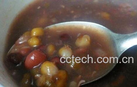 红豆绿豆汤的功效与作用-1