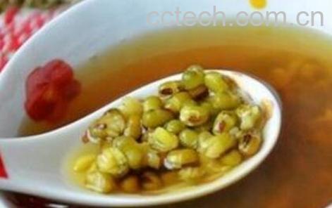 孕妇喝绿豆汤好吗 怀孕喝绿豆汤的好处和坏处-0