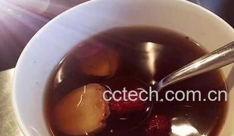 红糖姜水的功效与作用 喝红糖姜水的好处-0