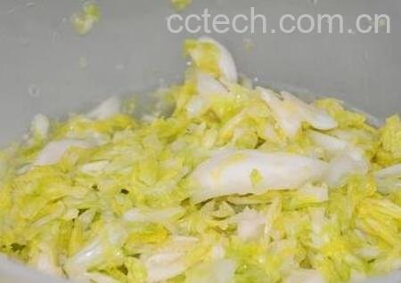 最简单的包菜腌制-0