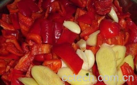 红椒怎么腌制好吃 红椒腌制做法大全-0