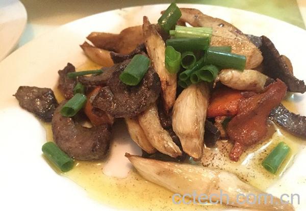 果蔬百科茭白青椒炒猪肝的做法-0