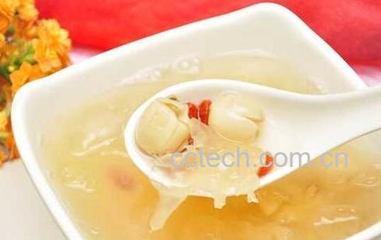 果蔬百科银耳莲子羹的营养价值与功效-0