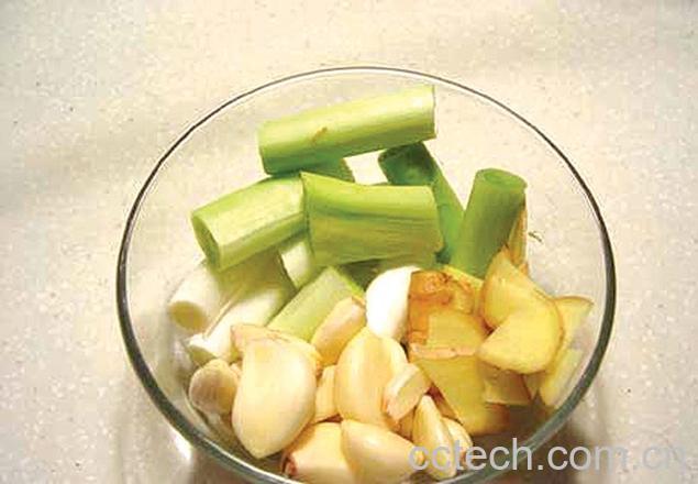 果蔬百科葱姜蒜怎么吃更营养-0