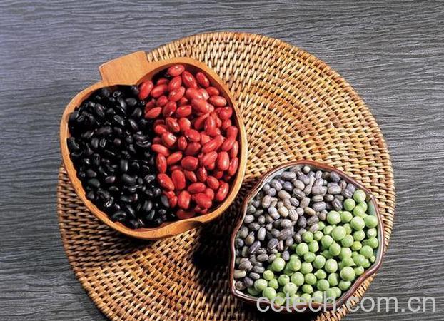 果蔬百科红豆黑豆的功效与作用-0
