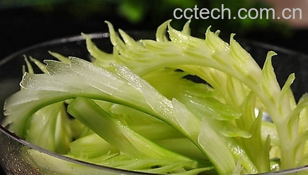 果蔬百科孕妇吃西芹的好处-0