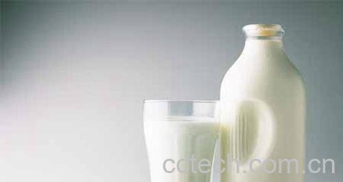 果蔬百科牛奶过期怎么办 过期牛奶的用途-0