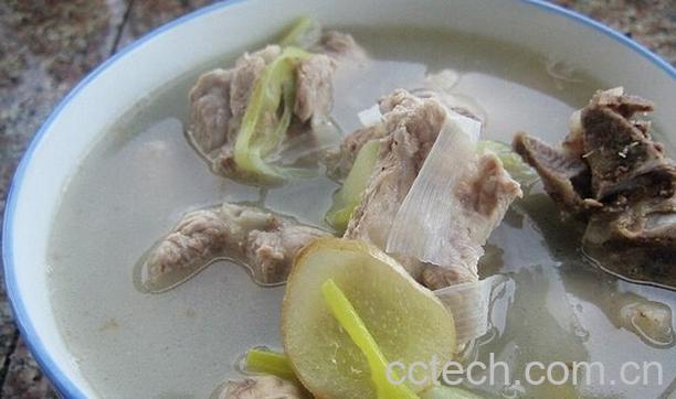 果蔬百科排骨汤的营养价值与功效-0