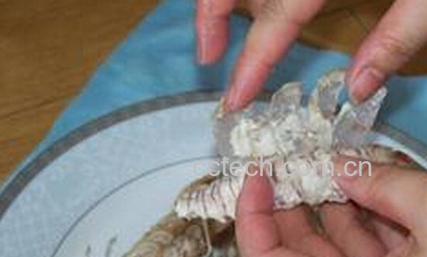 果蔬百科濑尿虾怎么剥壳-0