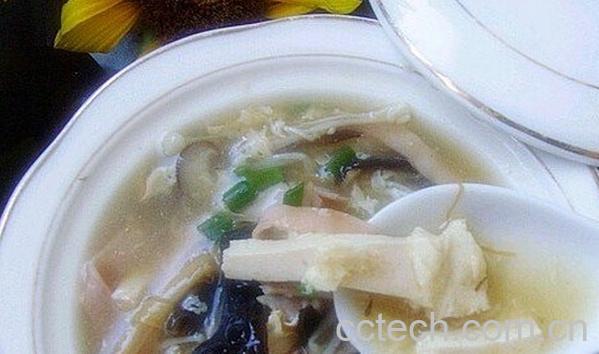 果蔬百科蘑菇木耳汤-0