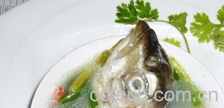 果蔬百科鱼头豆腐汤-0