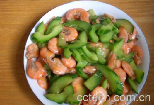 果蔬百科黄瓜和虾能一起吃吗-0