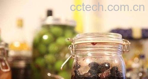 荔枝泡酒的功效与作用 荔枝泡酒的好处有哪些-0