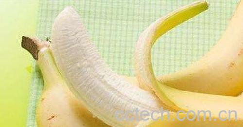 香蕉皮擦脸有什么好处 香蕉皮的用途-0