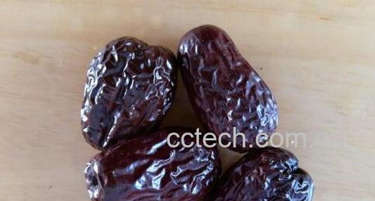 红枣炒黑与炒糊的区别-1