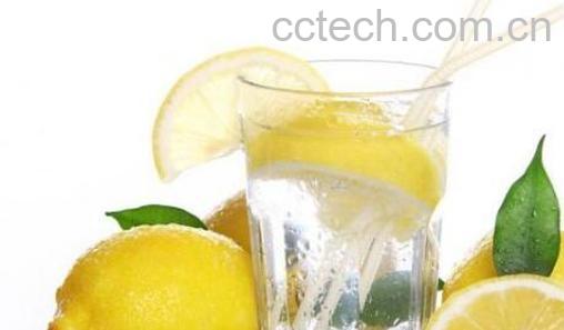 柠檬泡水喝有什么好处 柠檬泡水怎么做-0