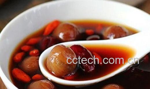 桂圆泡水的功效与作用 桂圆泡水的禁忌-0
