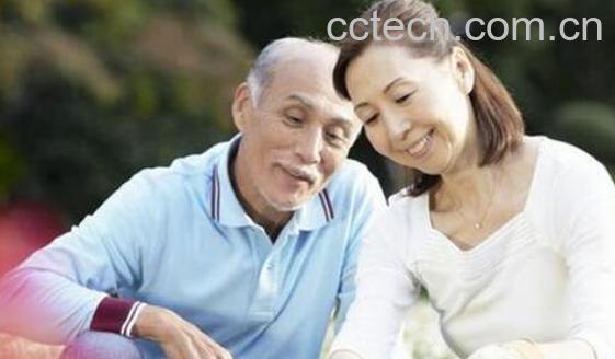 给老年人买什么吃的好 给老人买什么水果吃比较好-1