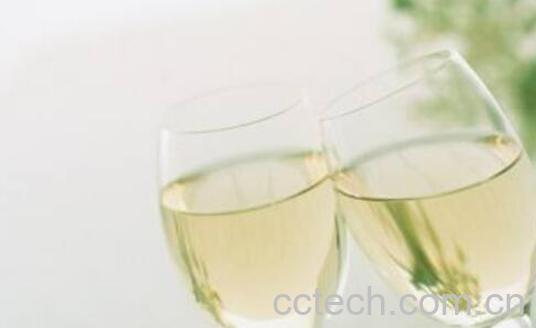 白葡萄酒怎么喝 白葡萄酒的功效与作用-0