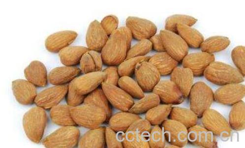 干杏仁怎么泡发吃好 干杏仁的常见吃法-0