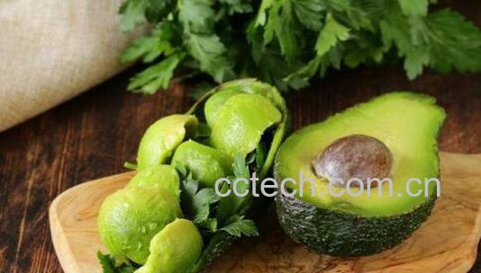 鳄梨怎么吃 鳄梨最简单的吃法-0