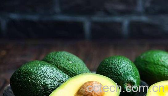 鳄梨怎么吃 鳄梨最简单的吃法-1