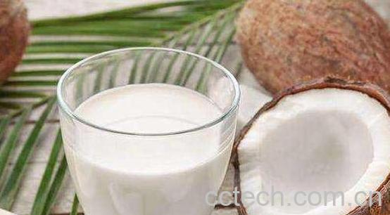 女人喝椰子水的功效与坏处-1