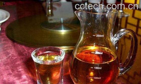 黑果泡酒的功效与作用 黑果的食用方法-1