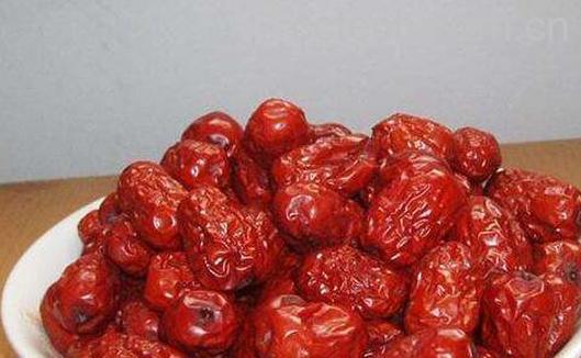 如何去干红枣的皮 吃干红枣的好处-0