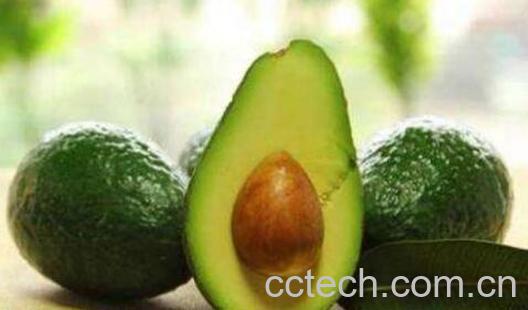 牛油果中间的核怎么吃 牛油果核能吃吗-0