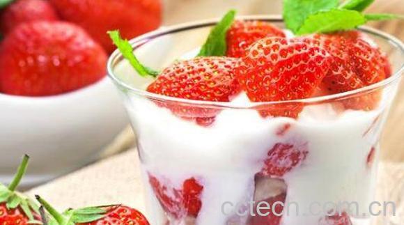 草莓酸奶的功效与作用-1