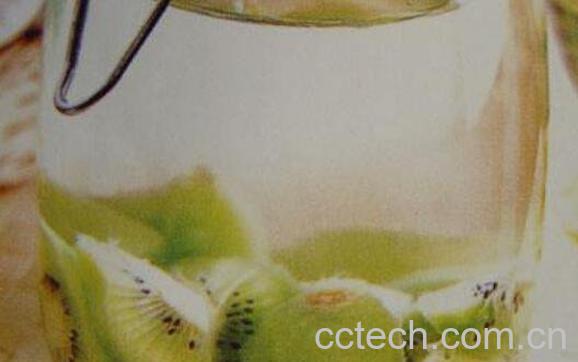 野生猕猴桃泡酒的方法教程-1