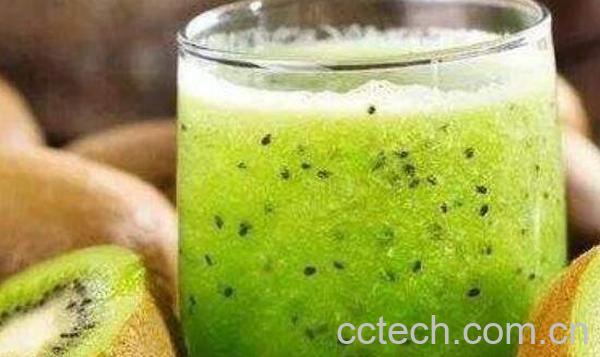 猕猴桃跟什么榨汁好喝 鲜榨猕猴桃汁的做法-0