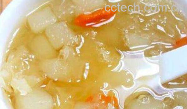 梨子煮水的功效与作用 喝梨子煮水的好处-0