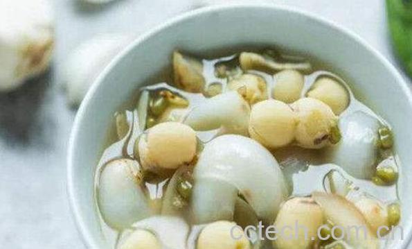 莲蓬煮鸡蛋有什么作用-1