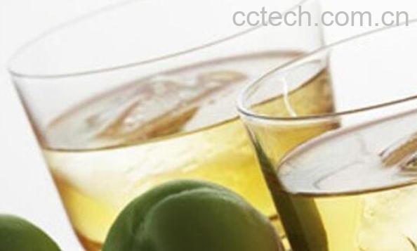 青梅酒的功效与作用 喝青梅酒的好处-0