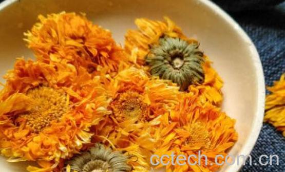 金盏菊泡茶的功效与作用-0