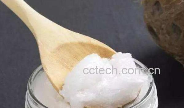 椰子油有什么作用 椰子油护肤的使用方法-0