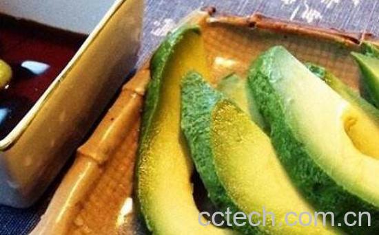 牛油果怎么吃 牛油果的吃法教程-1